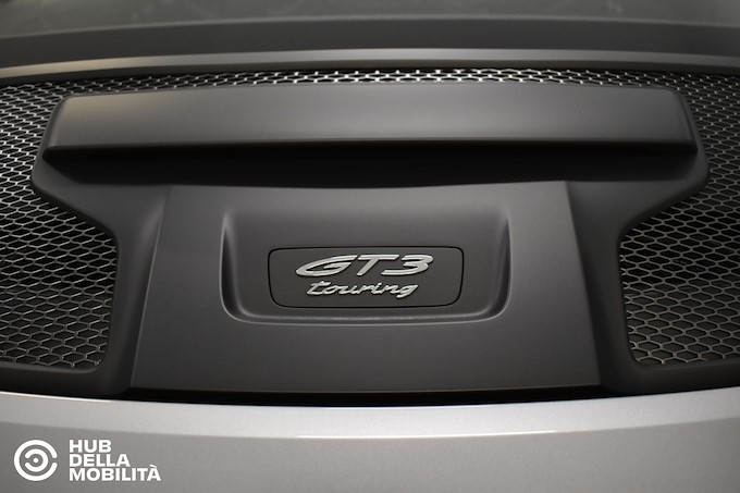 PORSCHE 911 GT3 Touring